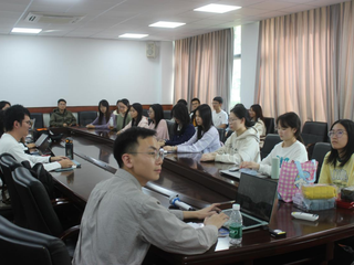 活动回顾丨h动漫
举办「第六期“政研”本科生读书会带读讲座」